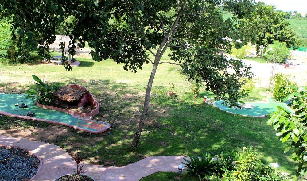 Mirabel Club Resort Haat Jomtien Eksteriør bilde