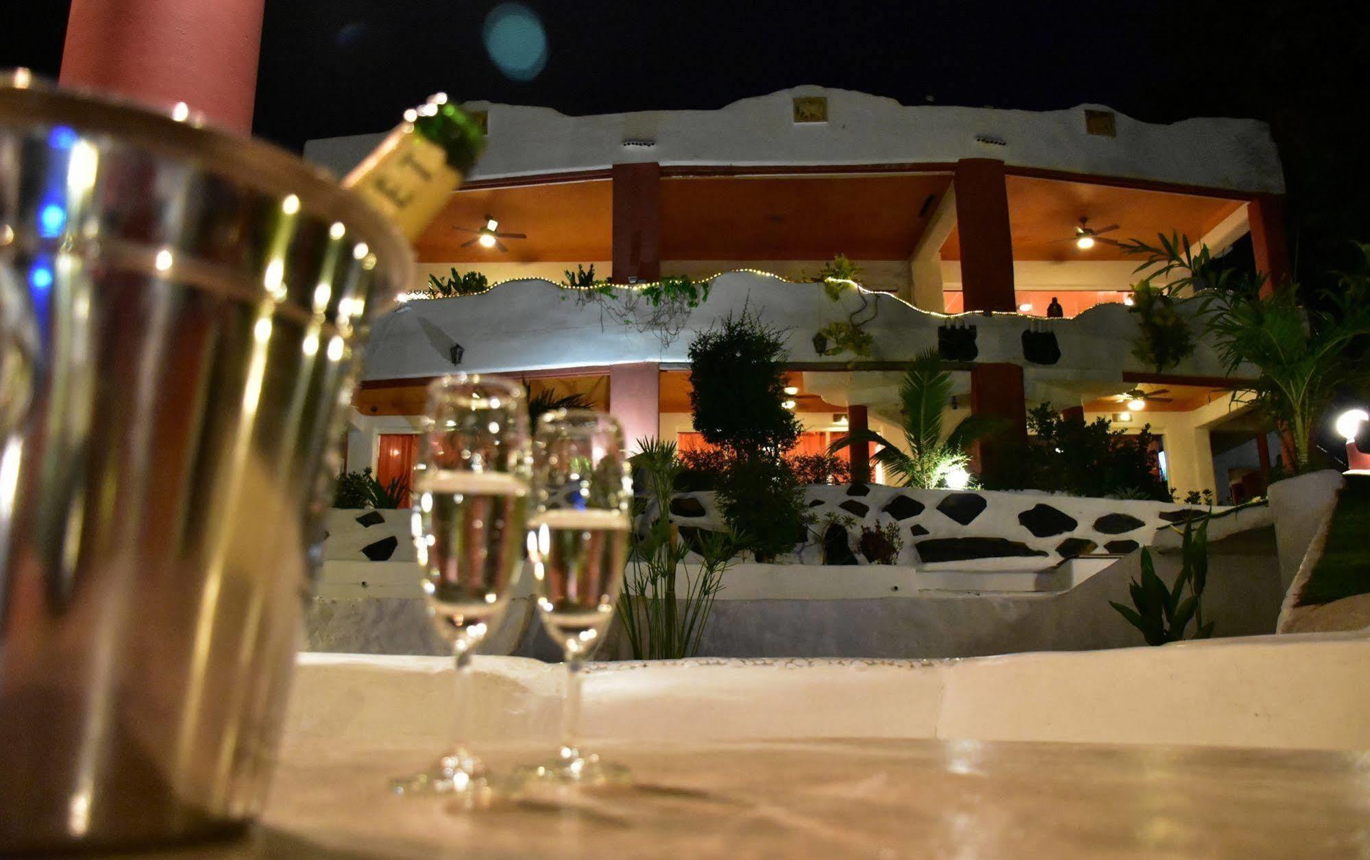 Mirabel Club Resort Haat Jomtien Eksteriør bilde