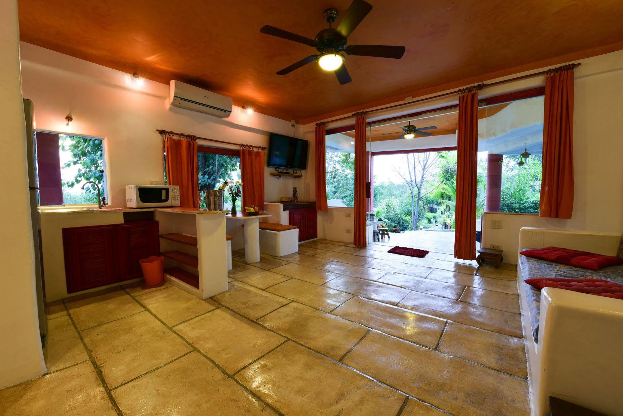 Mirabel Club Resort Haat Jomtien Eksteriør bilde